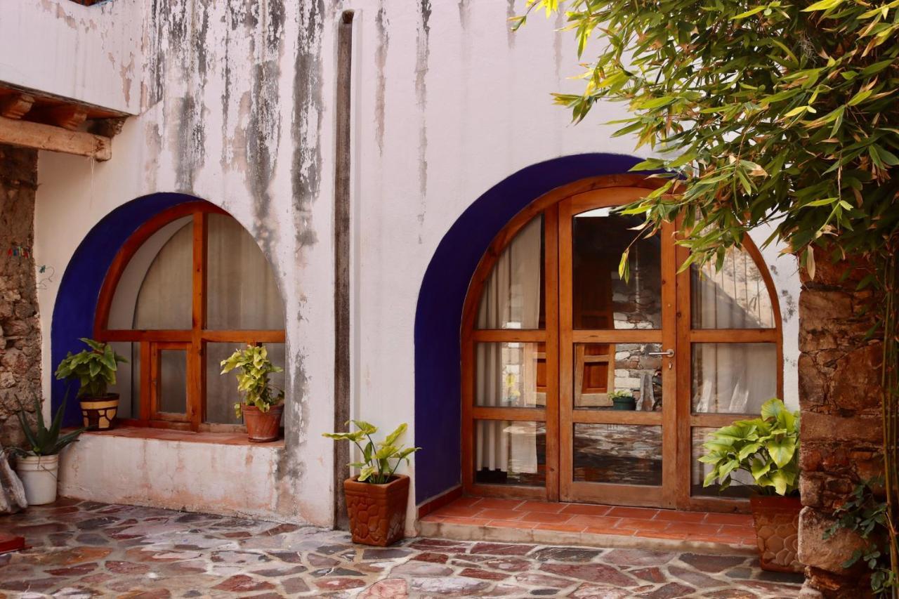 Hospedaje Pizza Azul Catorce Esterno foto